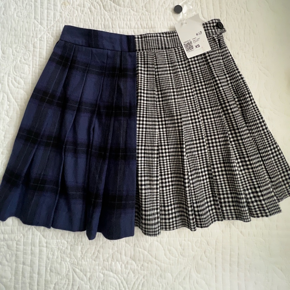 Forever 21 pleated skirt